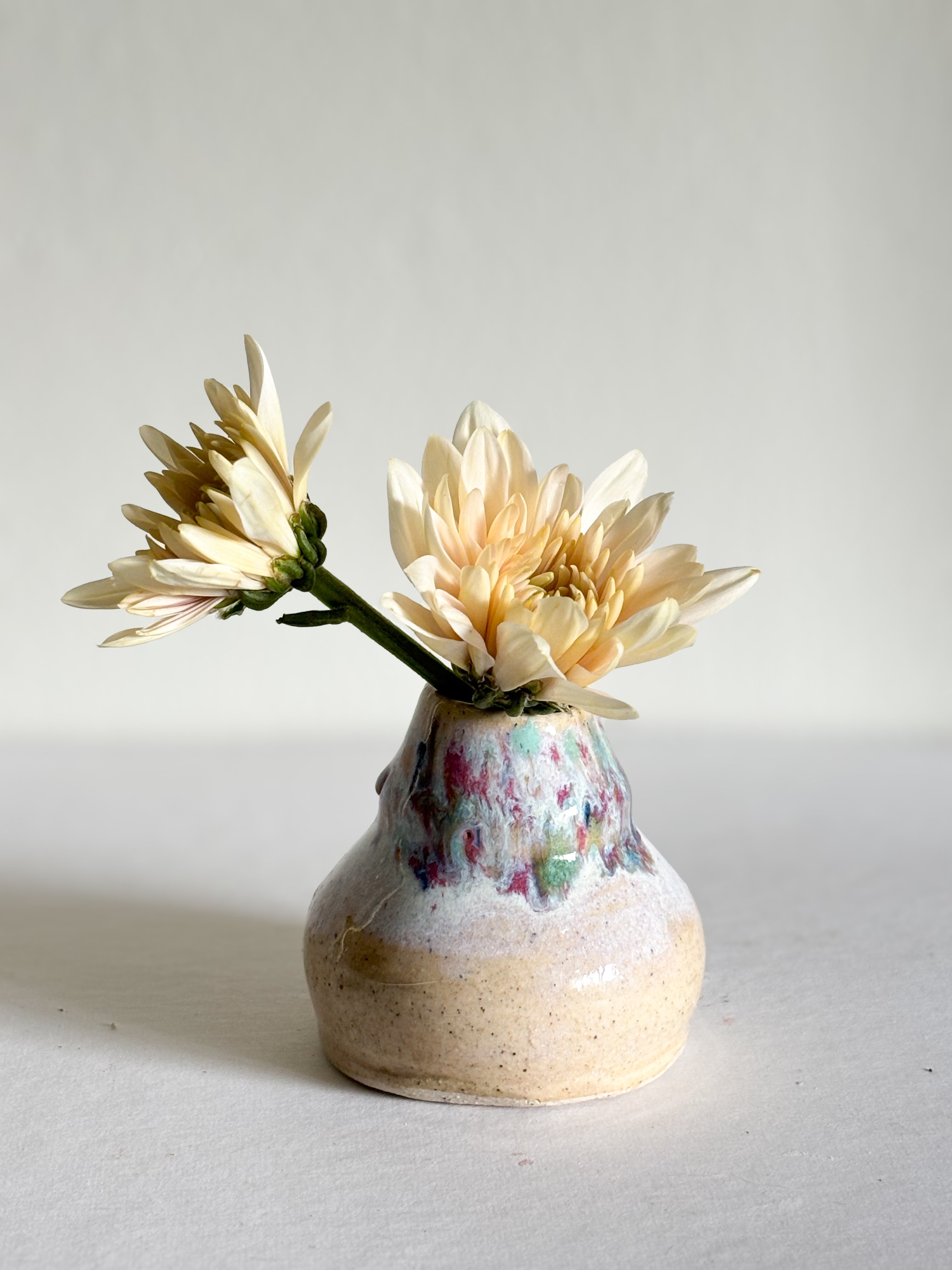 Dottie Bud Vase